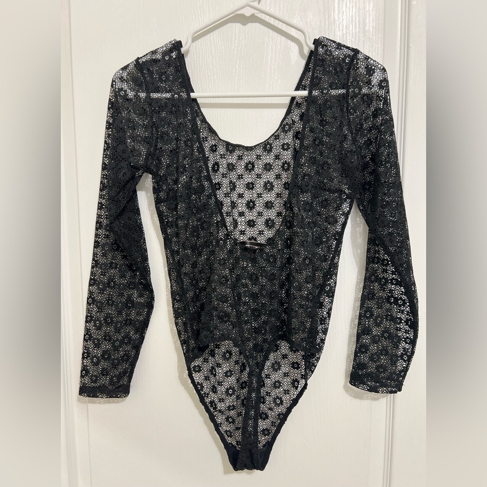 Victoria's Secret Scoop Back Black Medallion Lace
Teddy Bodysuit size M/L - Picture 3 of 14
